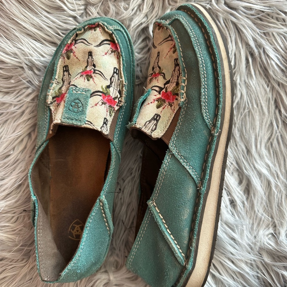 Ariat Cruisers